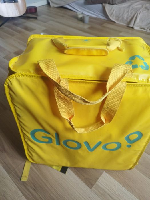 Glovo torba uzgwane