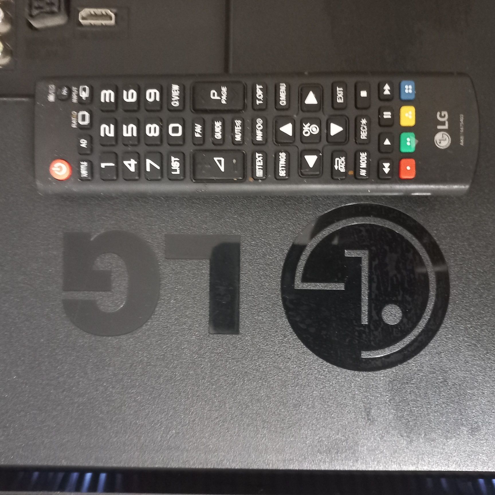 Телевізор LG 43 дюйми.