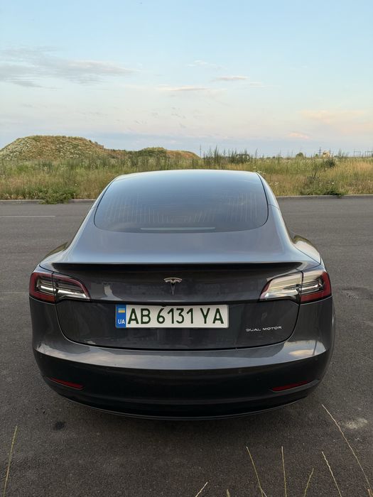 Продам Tesla Model 3