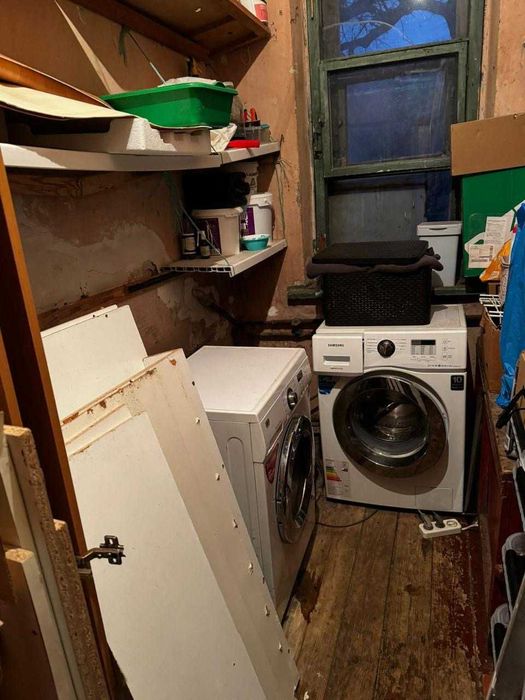 Окрема кімната в комунальній квартирі, 2 хвилини від метро «Нивки».