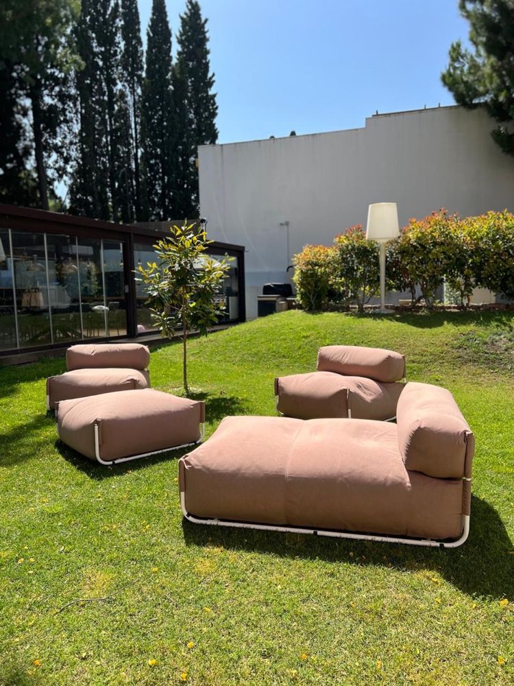 Pufe-sofá modular com encosto 100% exterior  Kave Home