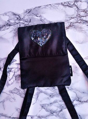 Чёрный рюкзак в пайетках сердечко для девочки 8-15 лет чёрного цвета