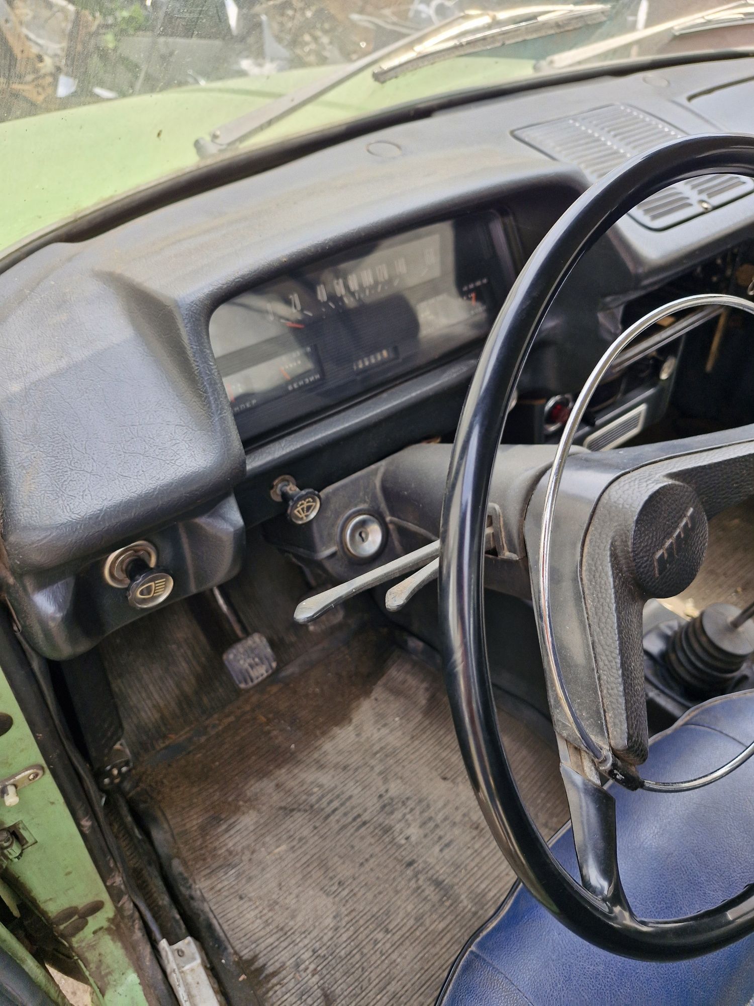 Автомобіль ИЖ 412 М (на запчатини)