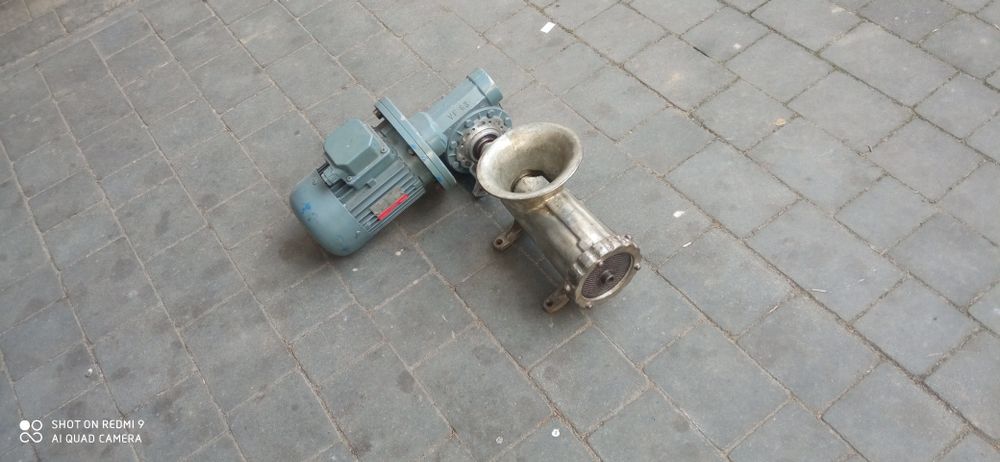 Maszynka do mięsa alfa 32, motoreduktor