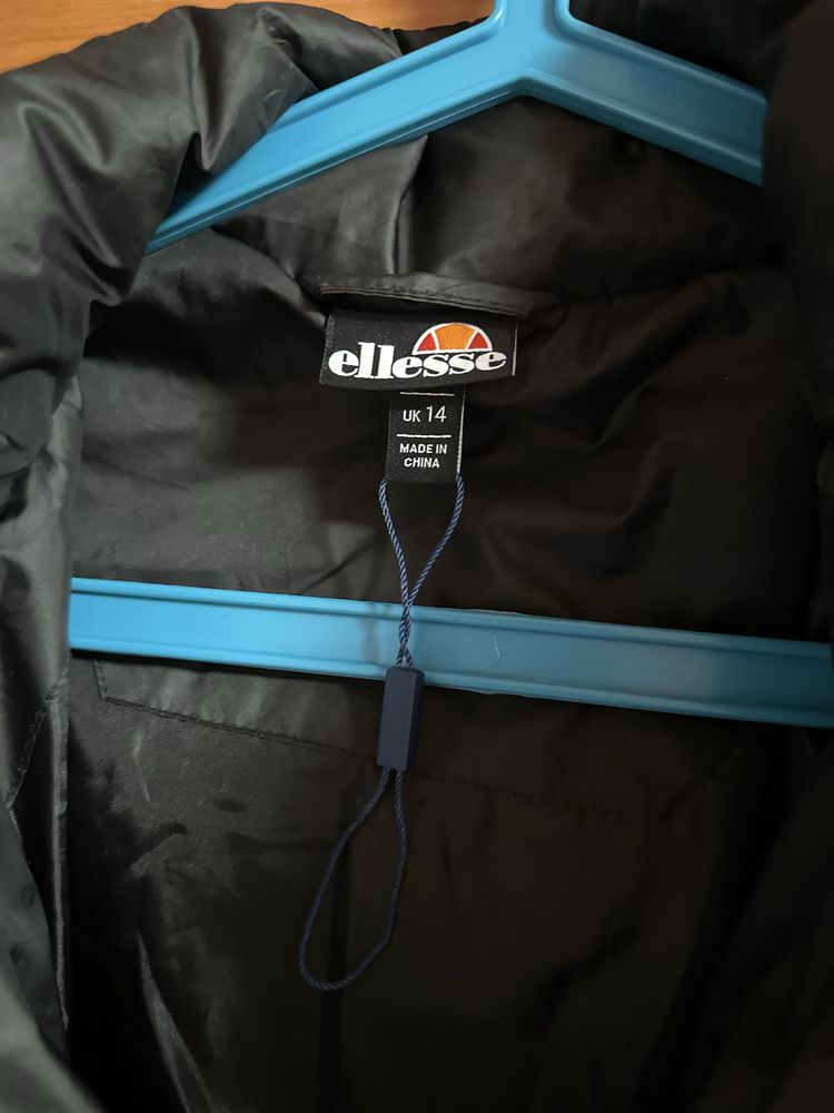 Жіноча куртка/Пуховик/ Ellesse