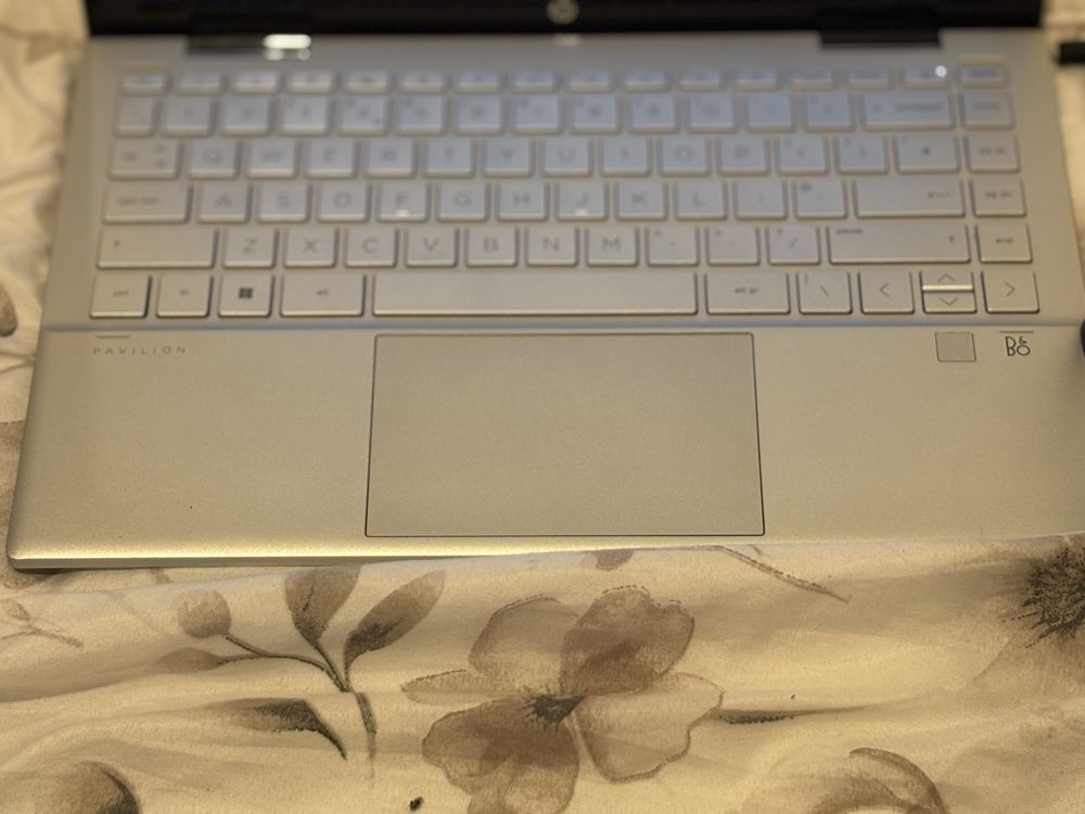 Hp Pavillion x360 convertible 14”|i3| touchscreen +caneta