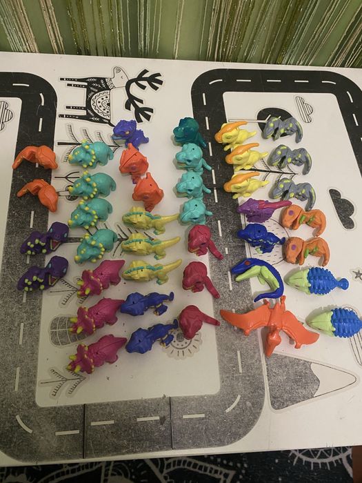 Динозаври кіндер джой