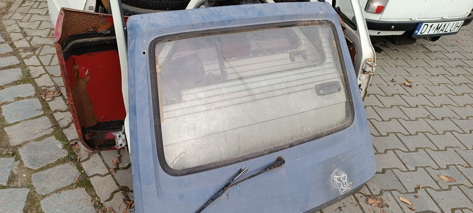 Fiat 126p bis szyba drzwi tylnych z uszczelką