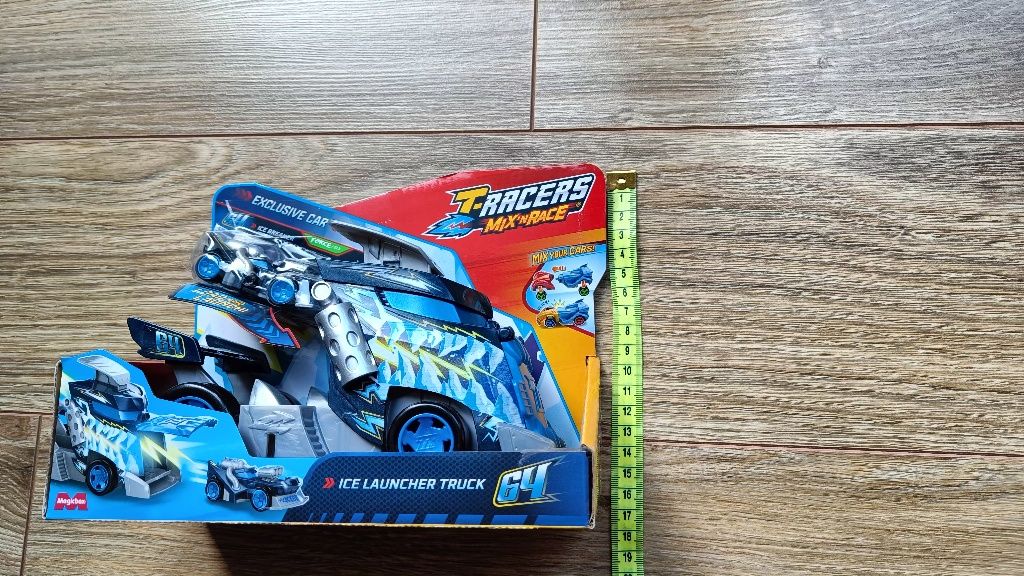 Samochód TRacers mix n race ice launcher truck