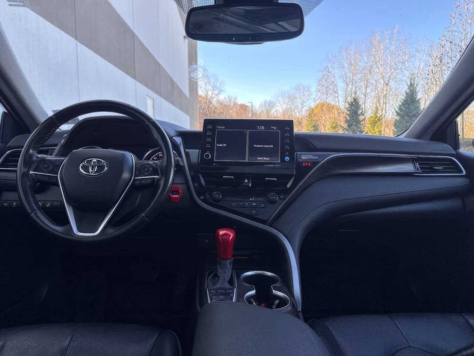 Toyota Camry XLE      2022