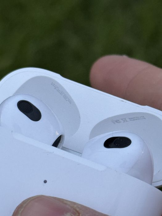 Sprzedam słuchawki AirPods 3