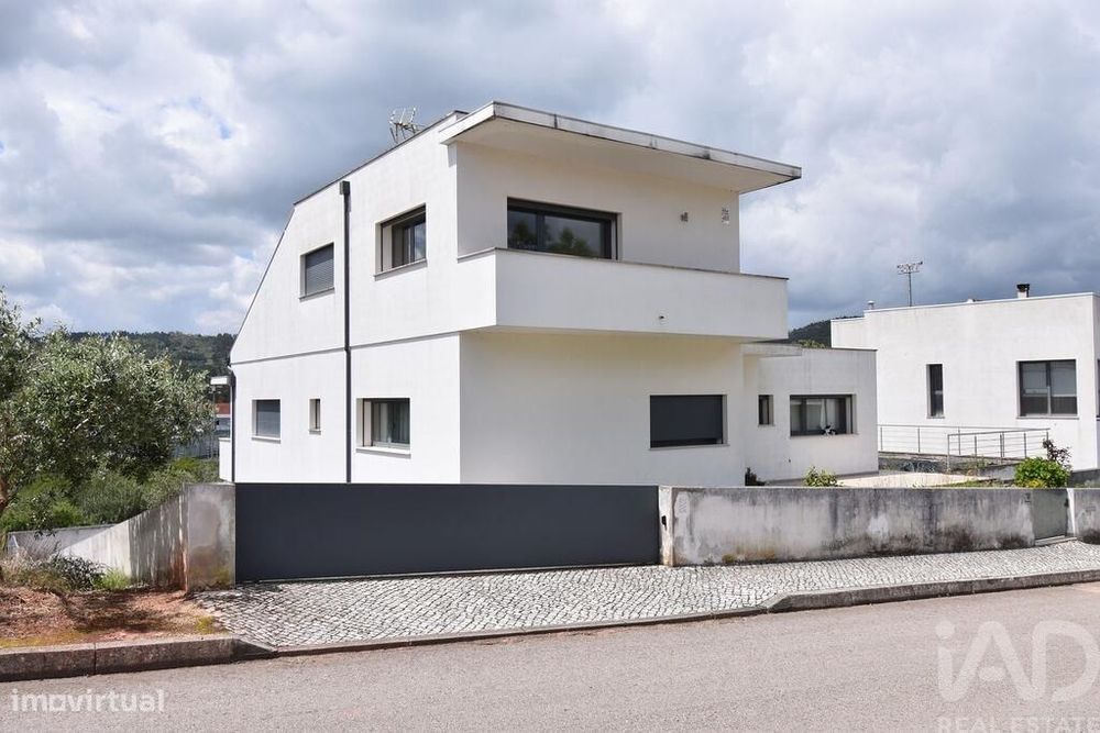 Casa / Villa T4 em São Miguel, Santa Eufémia e Rabaçal de 346,00 m2