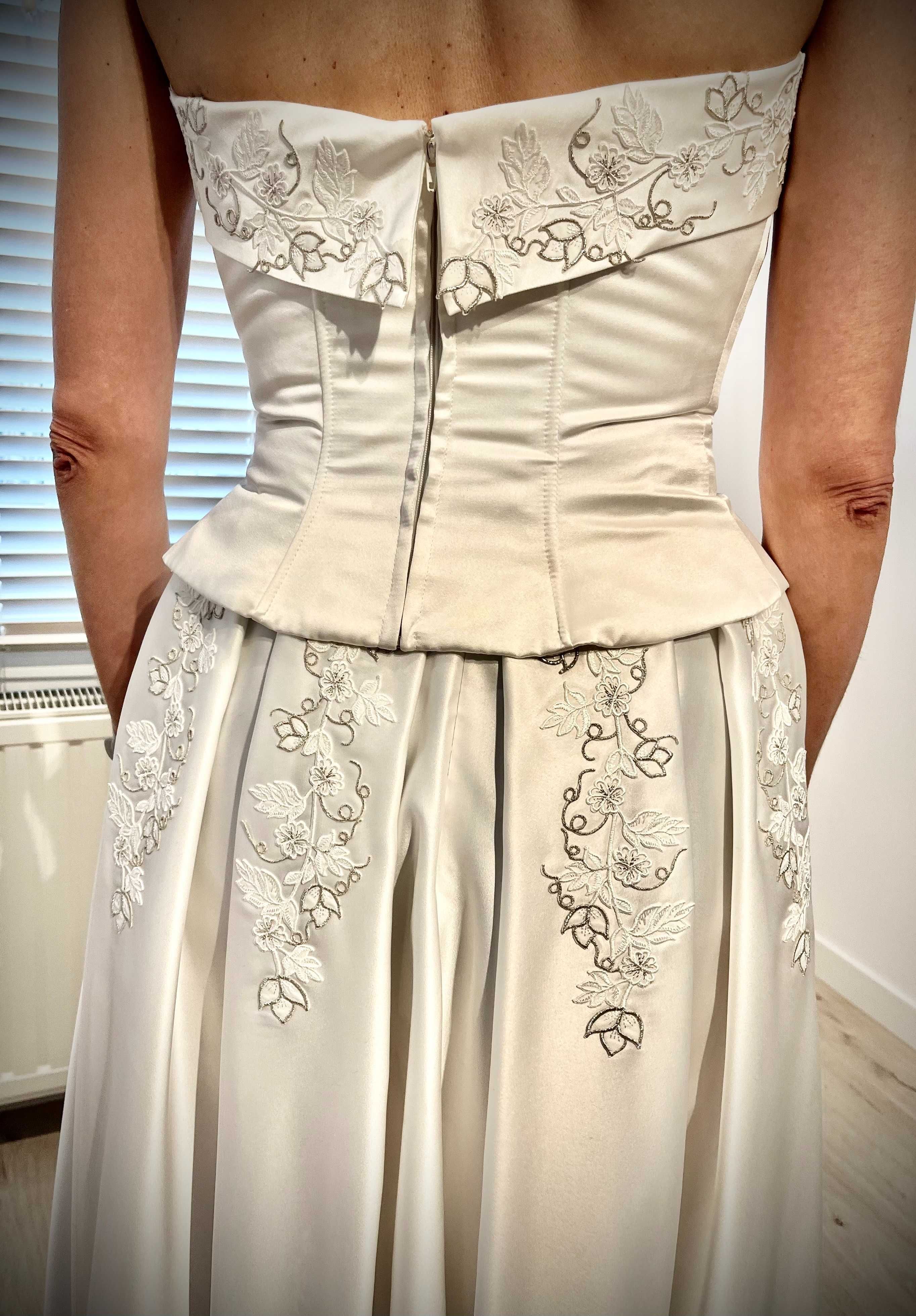 GALA - Biała suknia ślubna w rozmiarze 38 bez rękawów