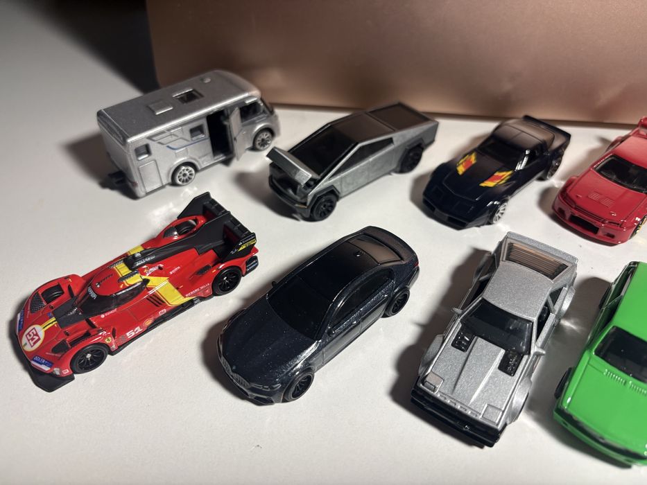 Hot wheels bmw, ferrari
