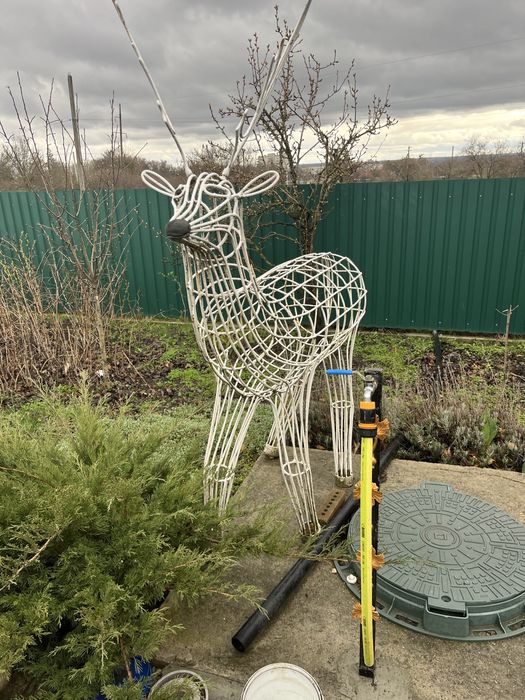 Продам вуличного оленя