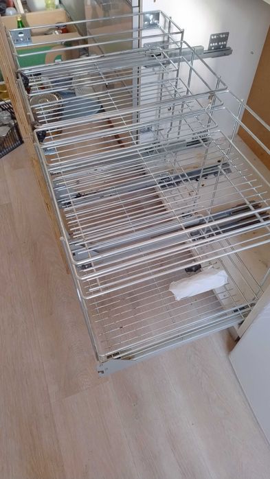 Kosz cargo, biała emalia do szafki 60,cargo chrom cichy domyk