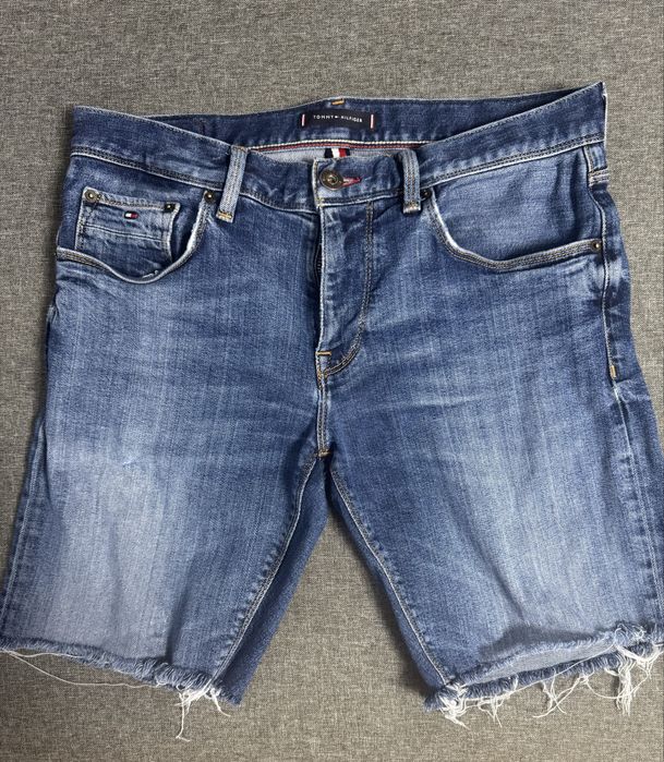 Шорти Tomy Hilfiger розмір 32