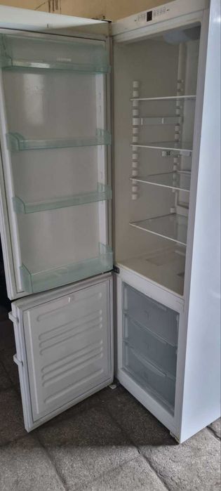 Холодильник Liebherr  висота 2 м