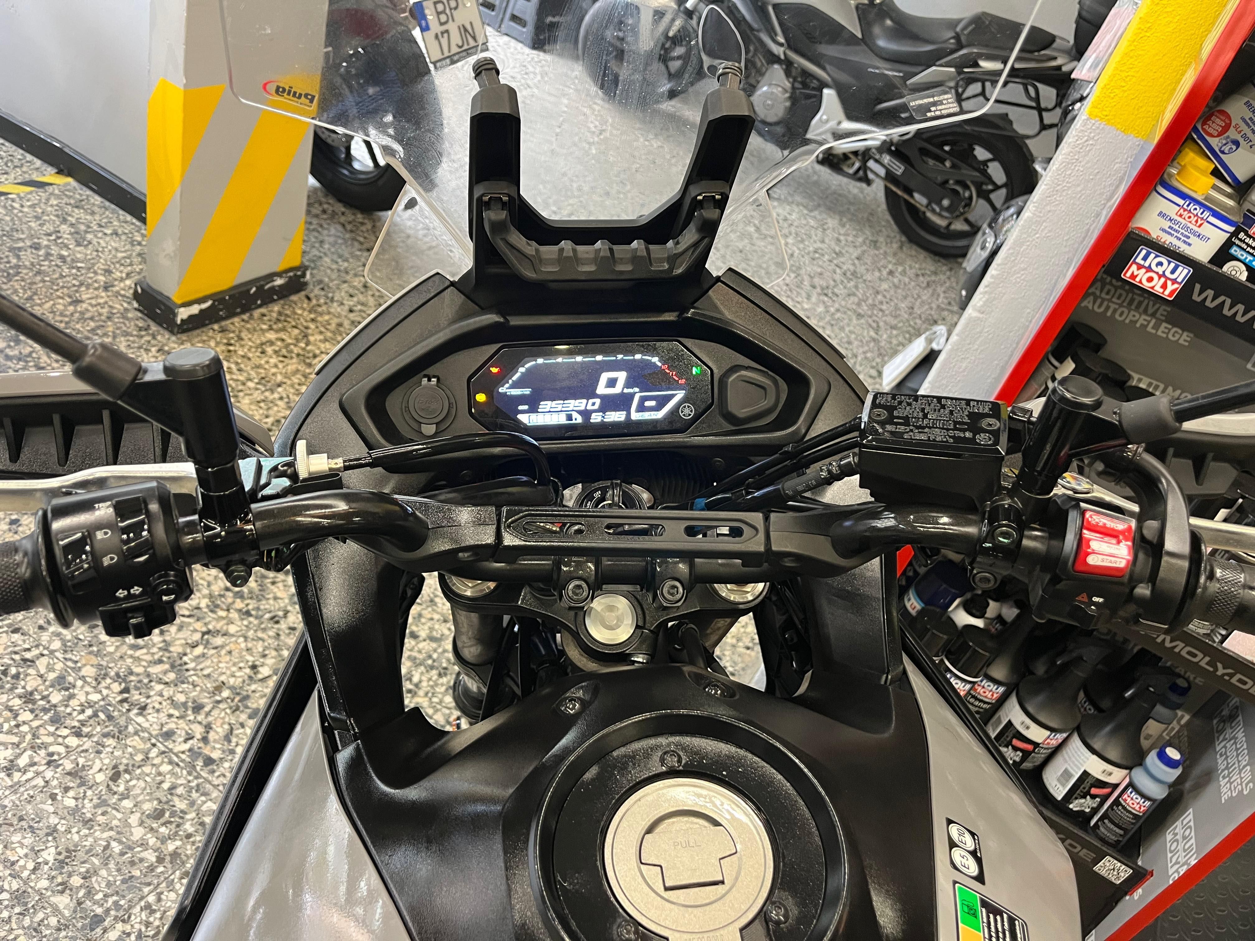Yamaha MT-7 Tracer de 2021 em Óptimo estado Top case Crash Bars, USB,.