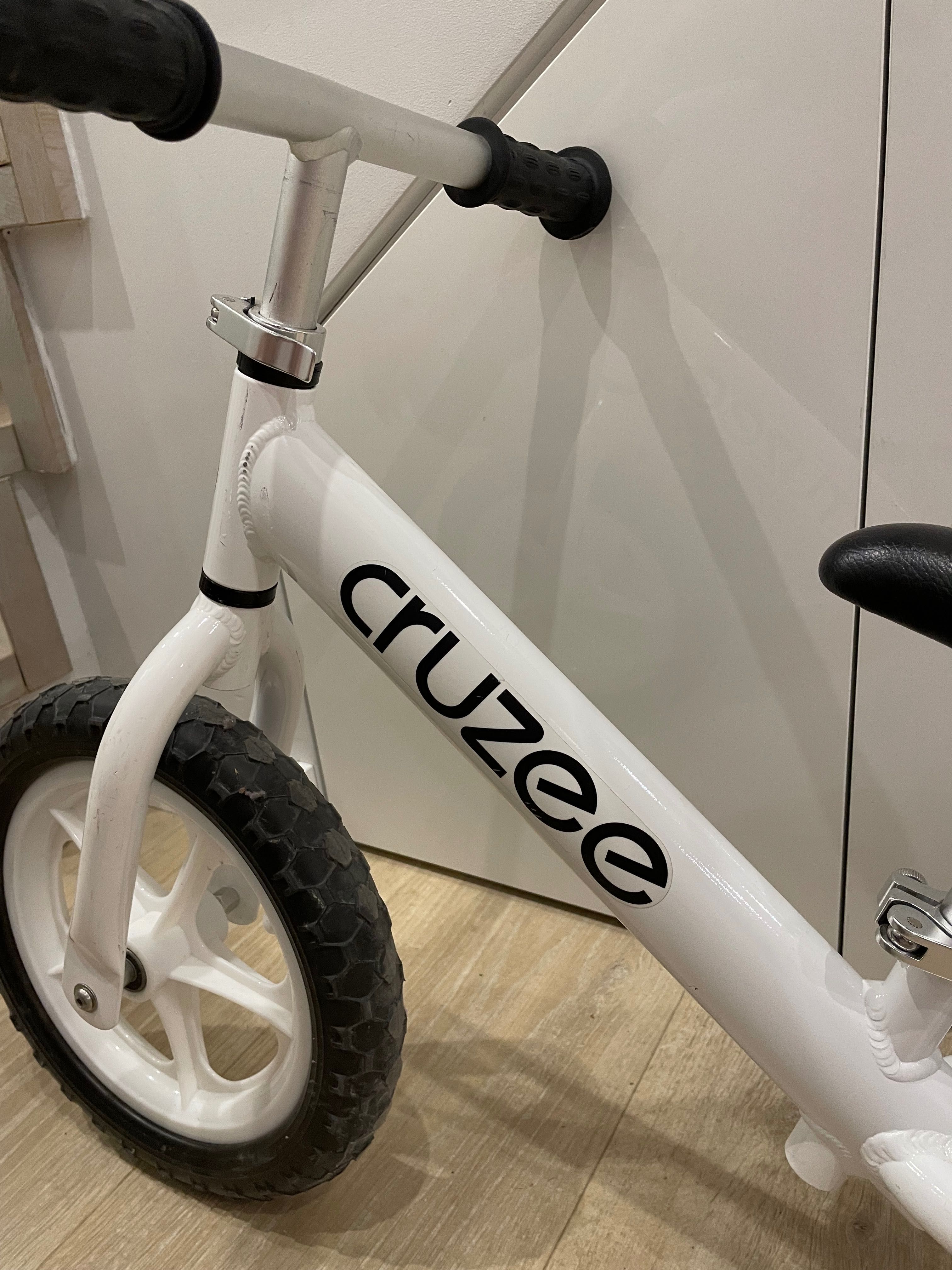 Cruzee rowerek biegowy biały