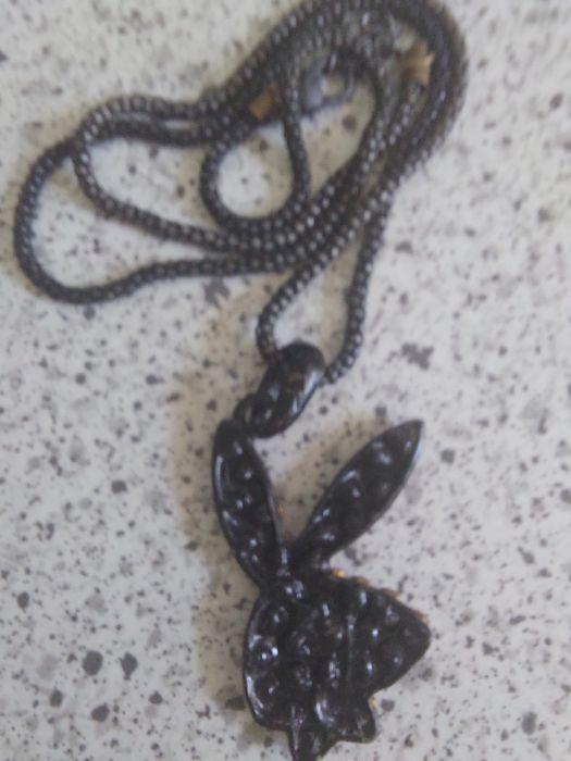 Króliczek playboya:) naszyjnik