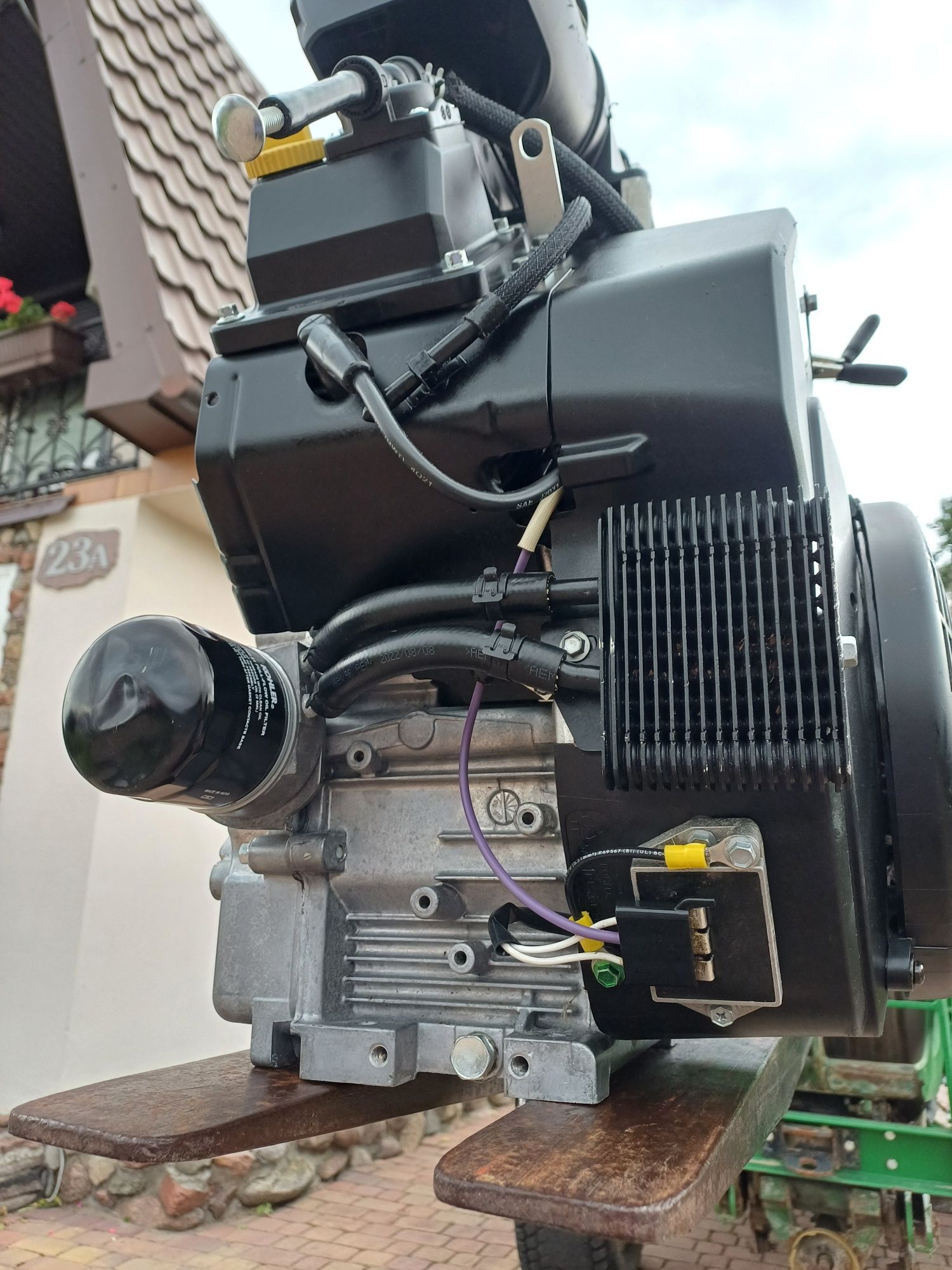 Silnik kohler commnd pro 27 hp 2023 rok poziomy wał