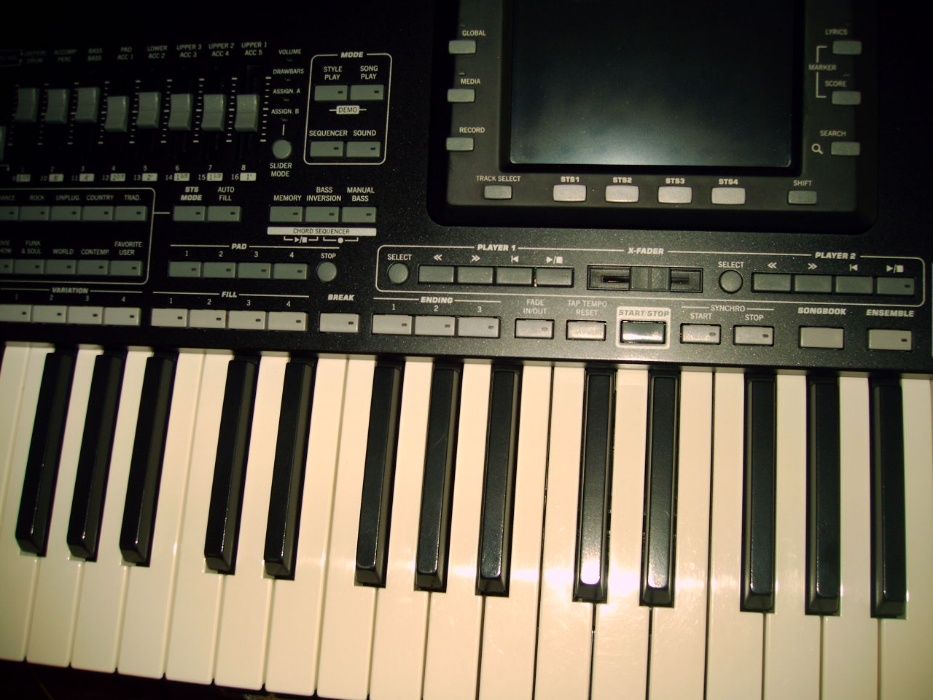 Продам Korg Pa3X ( 5 октав)