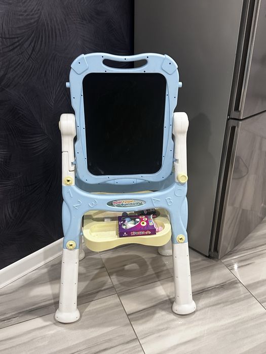 Дитячий Мольберт ідеальний стан