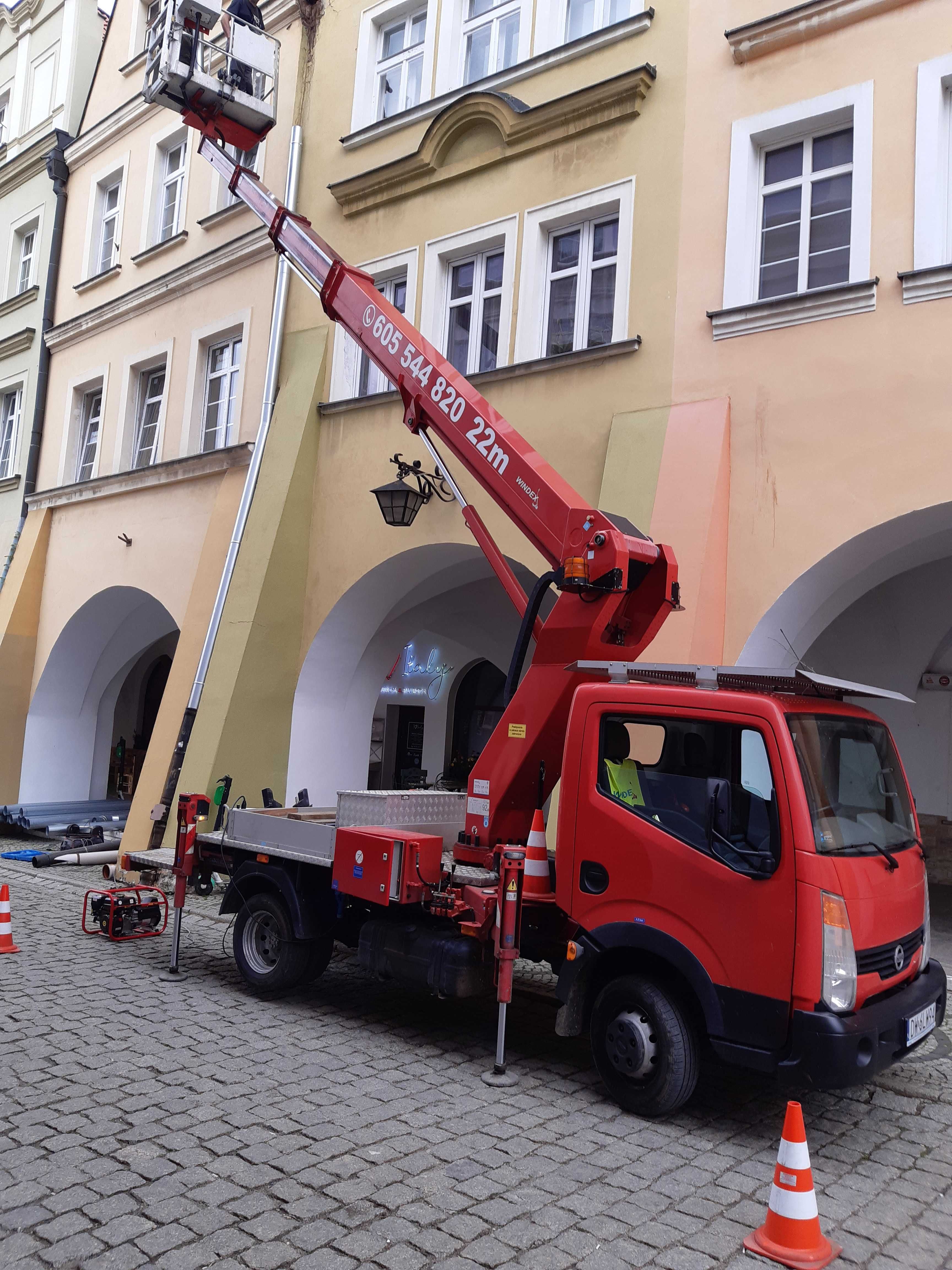 Podnośnik koszowy z operatorem,przycinanie drzew usługi dekarskie