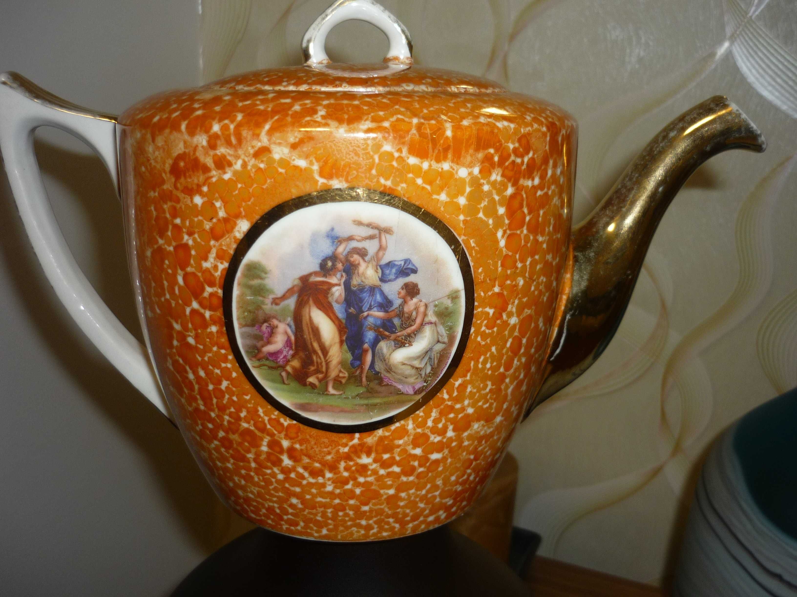 Bule em finíssima porcelana da vista alegre
