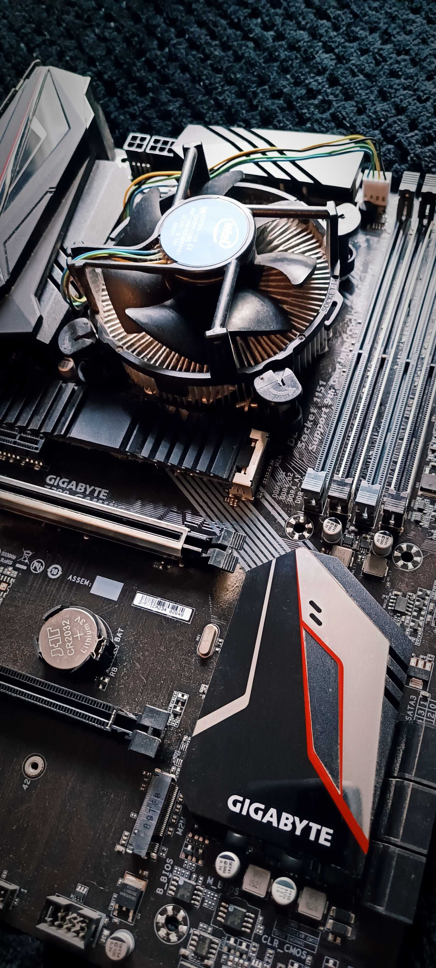 Intel Core i7 + Gigabyte Z390 GAMING X