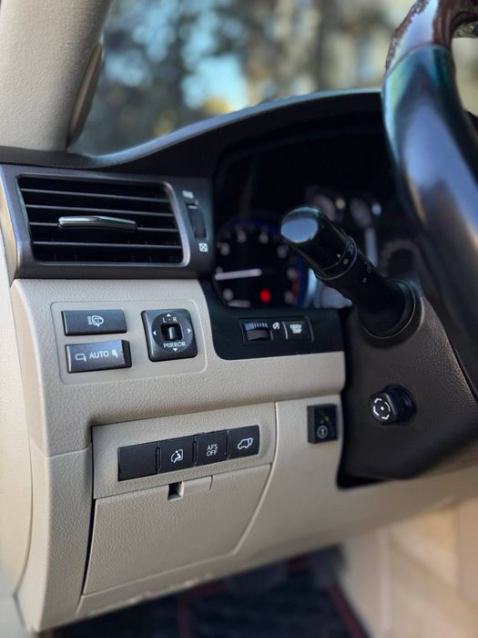 Lexus LX570 2008 года