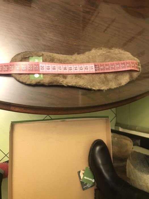 продам зимние женские сапоги рикер