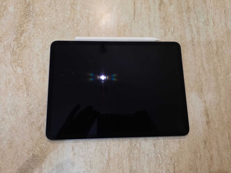IPad Pro 11" M2 4.gen 256GB Wi-Fi + Magic Keyboard + Pencil 2
