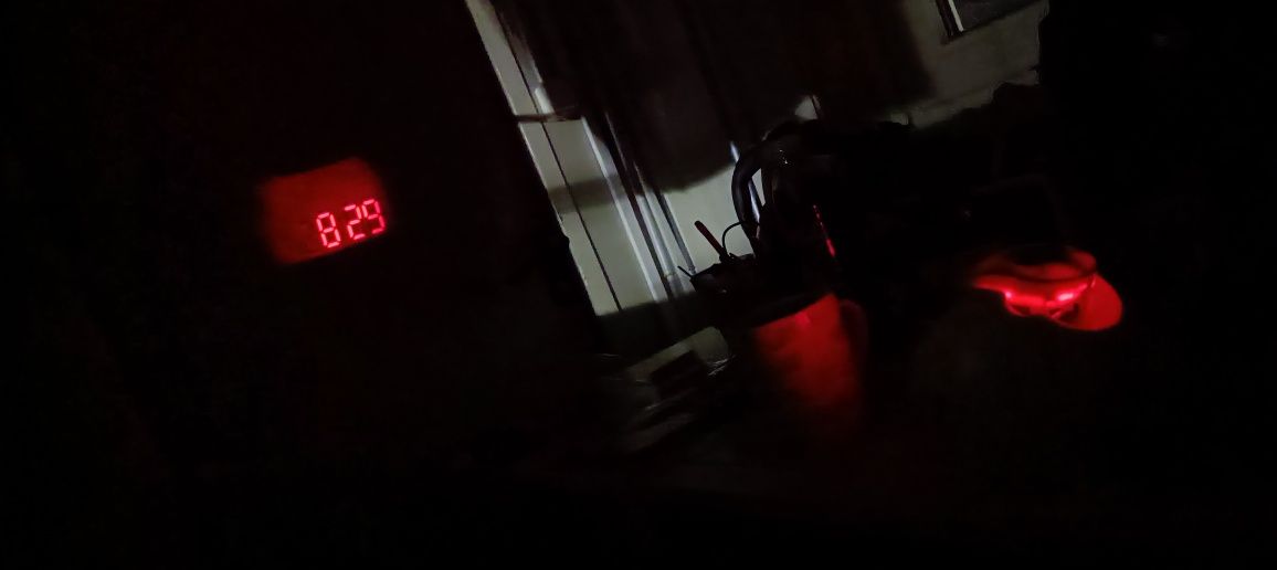 Radio budzik z projektorem iCES ICRP-212