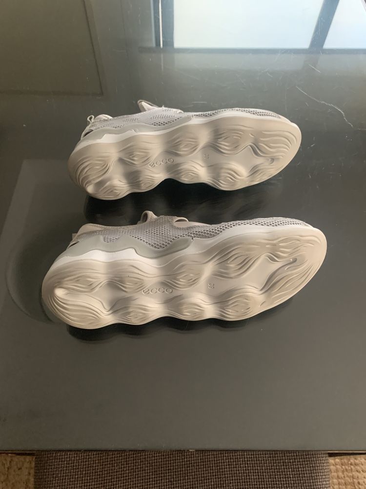 Sapatilhas ECCO como novas 39
