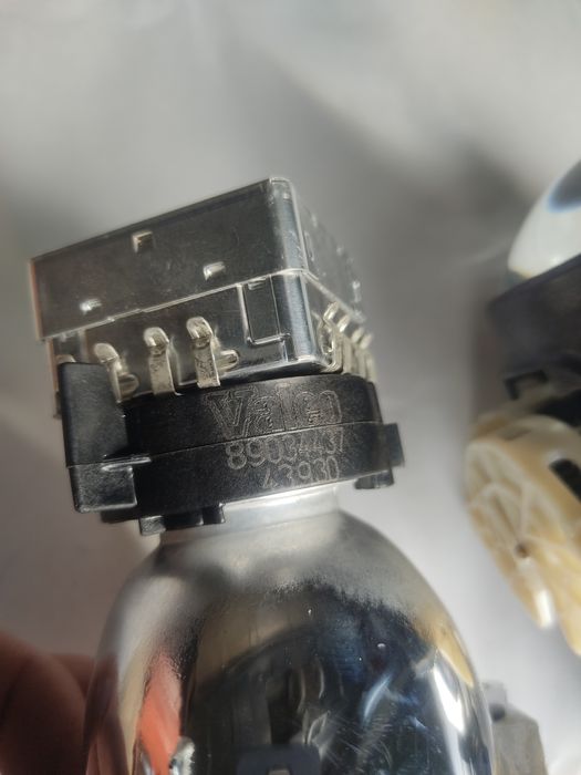 Лінза ксенон Bixenon 89034437 Лампочка philips D3s 35w 9285304244s