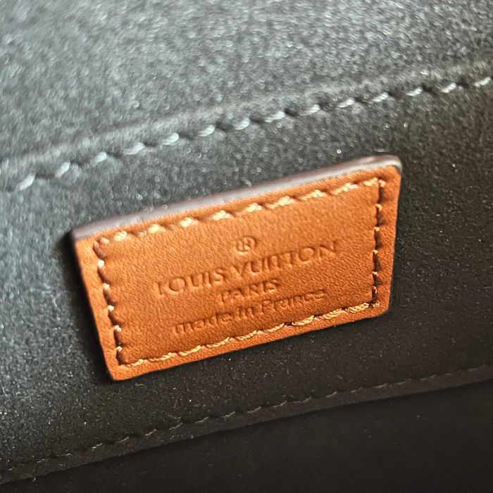 Сумка Dauphine mini louis vuitton