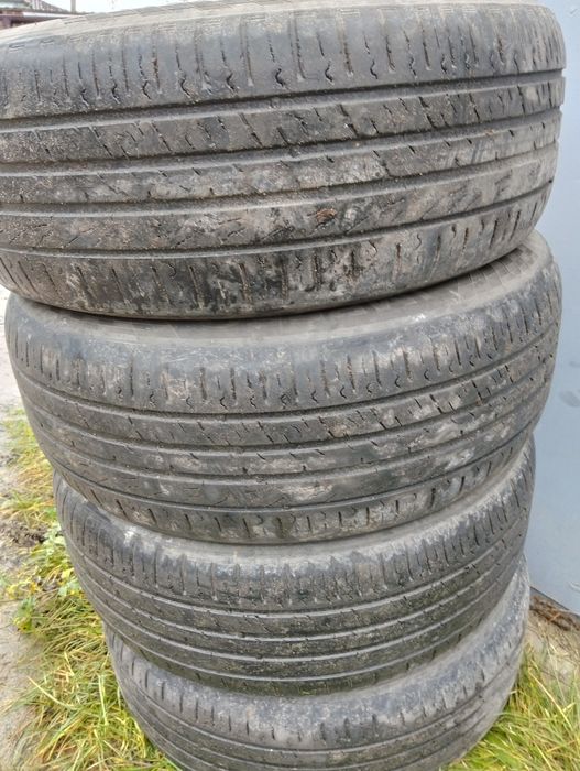 Продам летнию резину 235/60/18