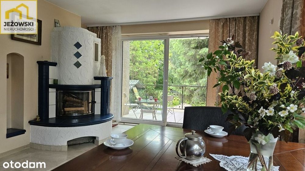 Dom z garażem i dużym ogrodem, Janowiec nad Wisłą.