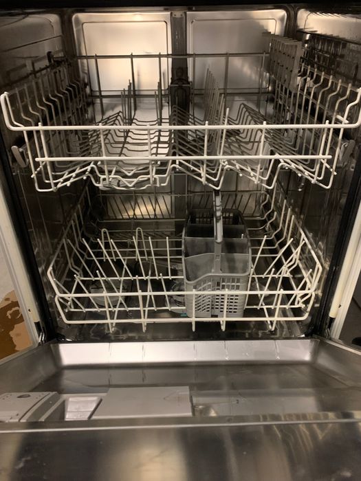 Посудомийна машина siemens