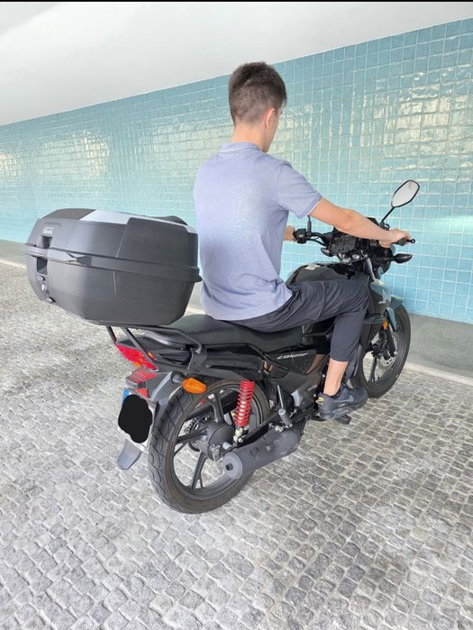 HONDA CB125F  4500km
