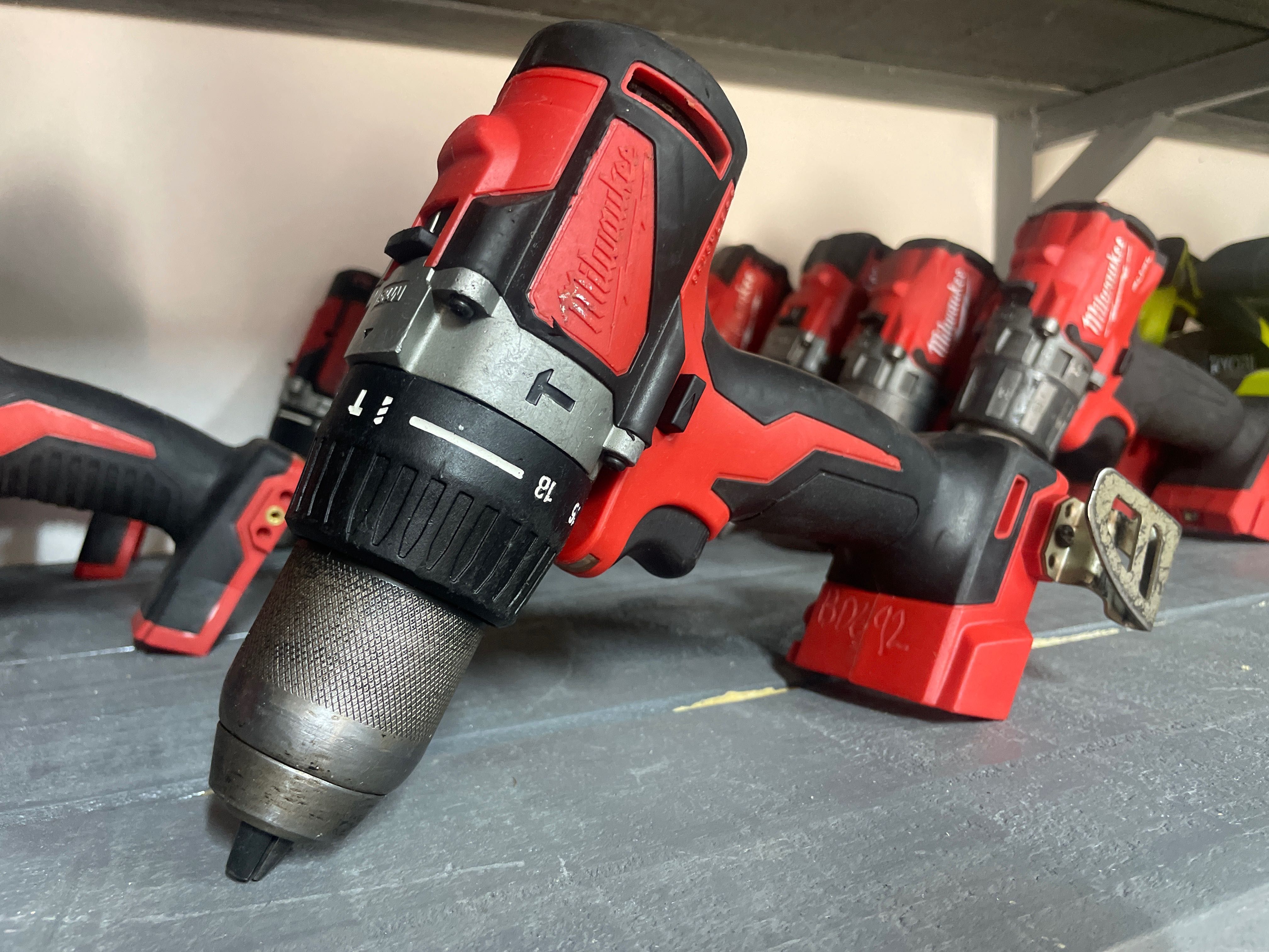 Milwaukee M18 BLPD2/безщітковий ударний шуруповерт мілвоке 18в