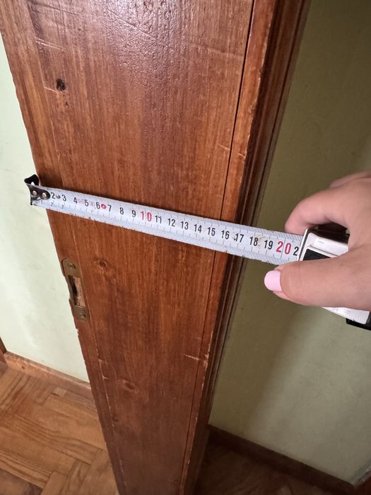 Міжкімнатні деревʼяні двері з коробкою і лиштвою  80 см