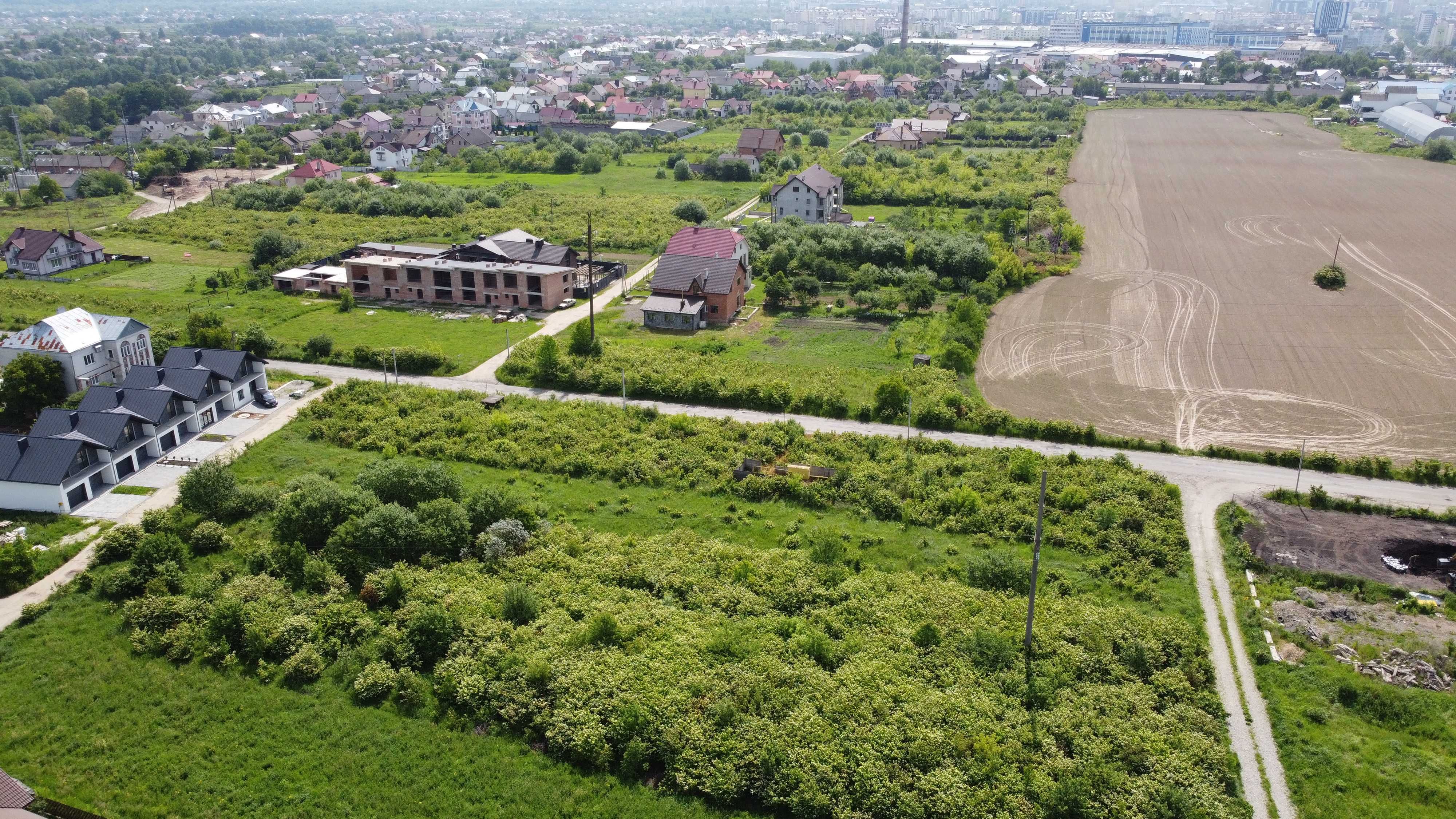 Продається ділянка 17сот. Угринів.Асфальт,Комунікації.Новобудови.Місто