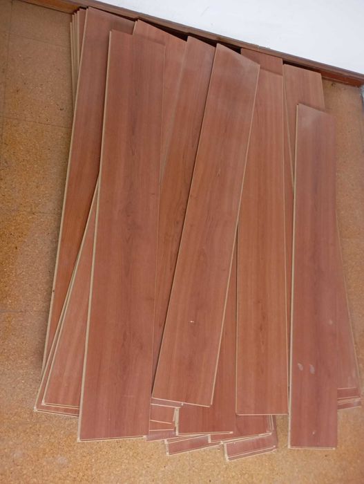 +/- 20m2 de Laminado (Cerejeira) em Ótimo Estado