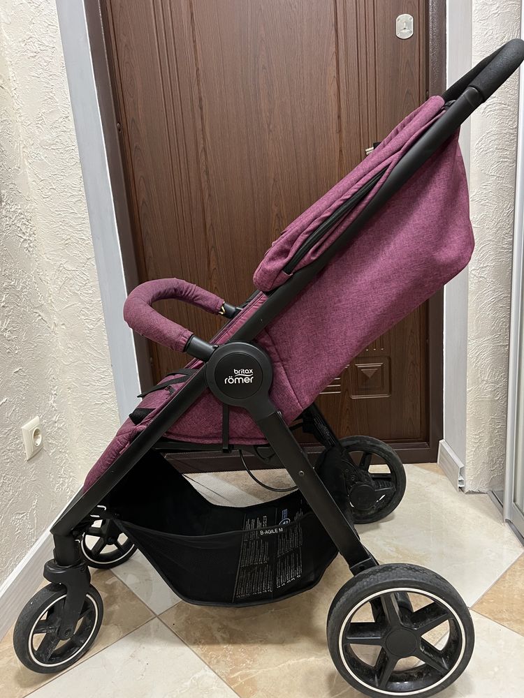 Прогулянкова коляска Britax Romer B-Agile M (Cherry Wine)