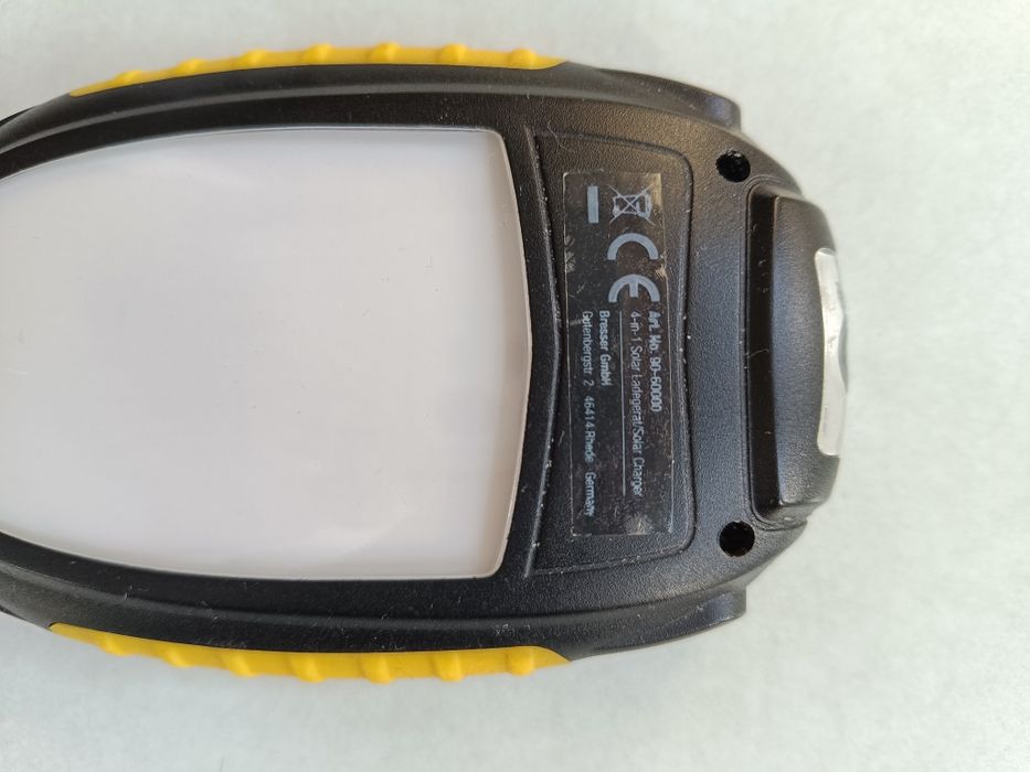 Ładowarka słoneczna z 4 różnymi ustawieniami światła