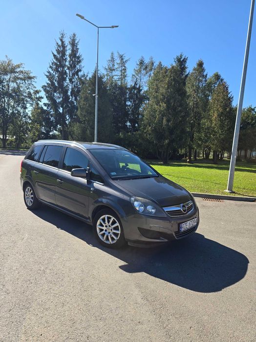 Samochód Opel Zafira 7 osobowy