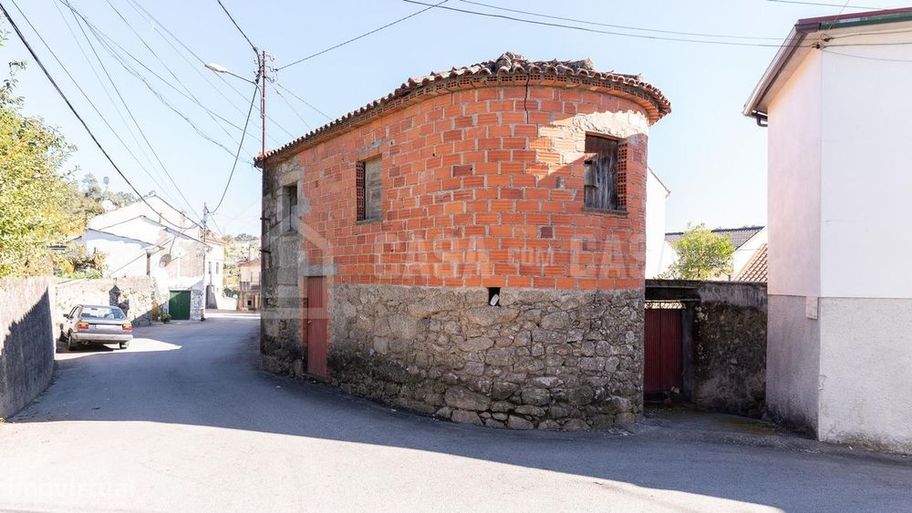 Moradia para Restaurar em Quintela de Orgens